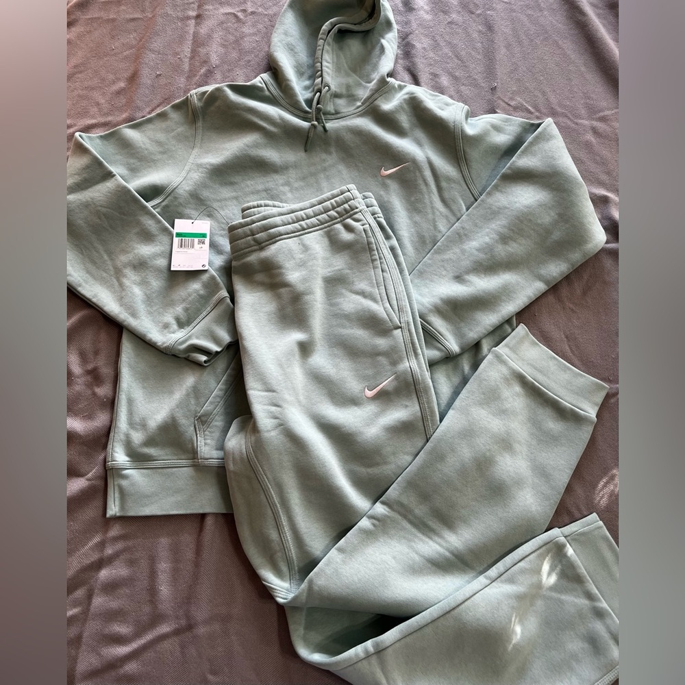 New Nike Men Hoodie Sweatsuit Size xl